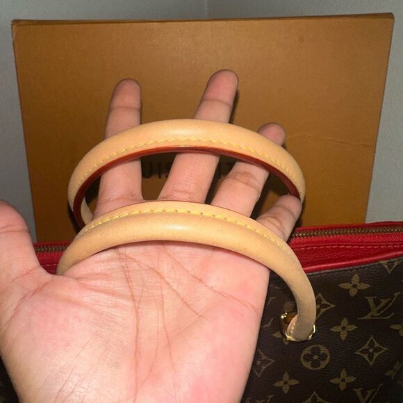 Louis Vuitton Pallas MM Monogram - Picture 5 of 16
